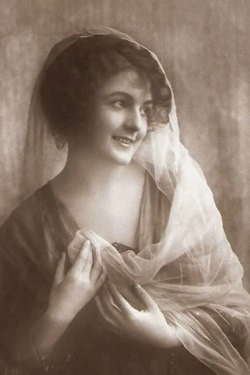 Alice Hetsey ha trabajado con Ally Kay en 1 ocasiones