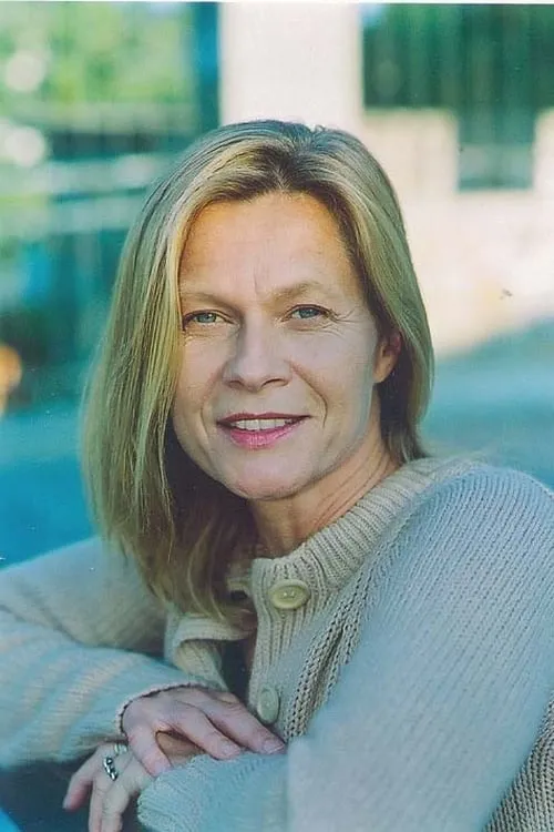 Almanta Suska — personaje: Nadine