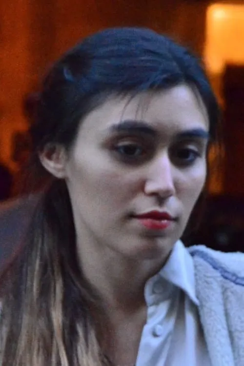 Eravane Philippe ha trabajado con Alyssa Arcuri Rivière en 1 ocasiones