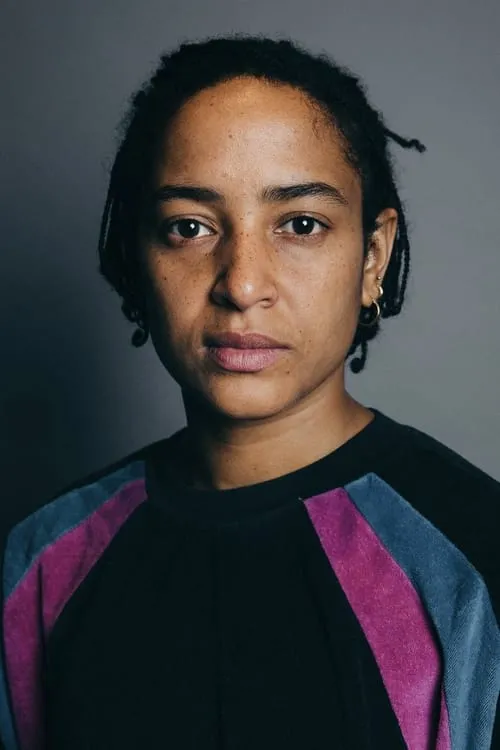 Emma Holt ha trabajado con Amaka Ofakor en 1 ocasiones