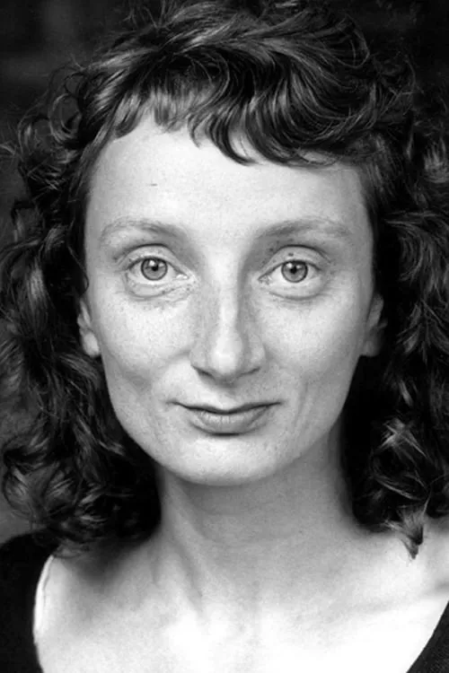 Amanda Lawrence interpretando a Meakin