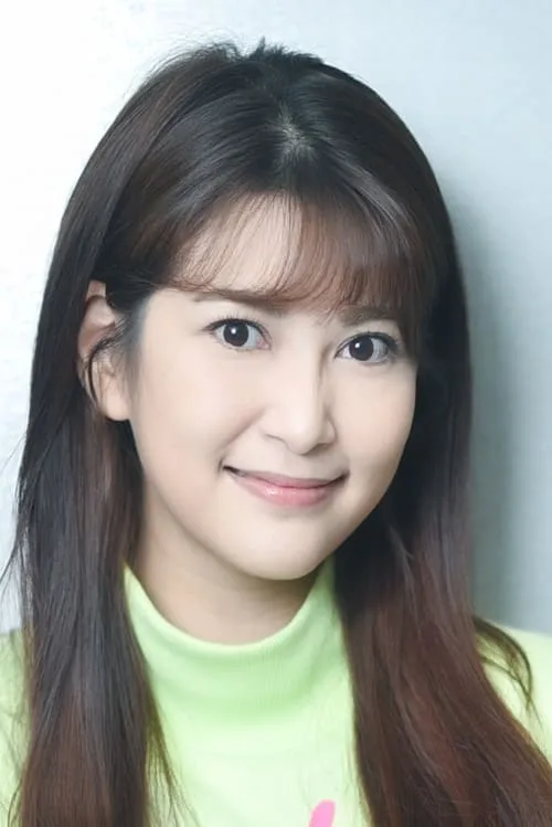 Amily Lou — personaje: Yang Yi-Xue