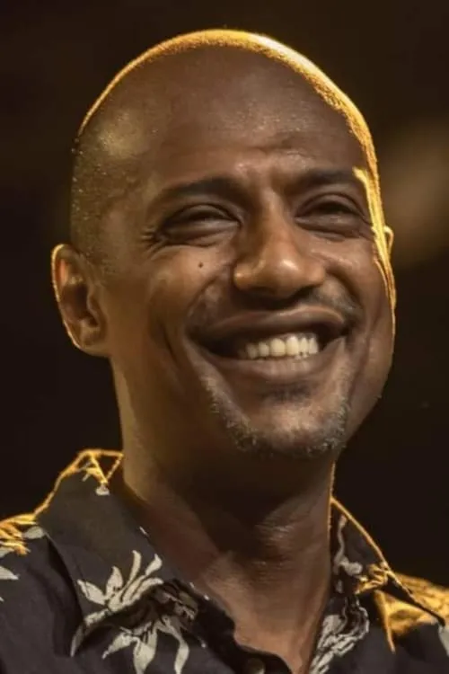 Tharaa Goubail ha trabajado con Amir Salah en 1 ocasiones