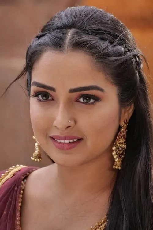 Dinesh Lal Yadav Nirahua ha trabajado con Amrapali Dubey en 5 ocasiones