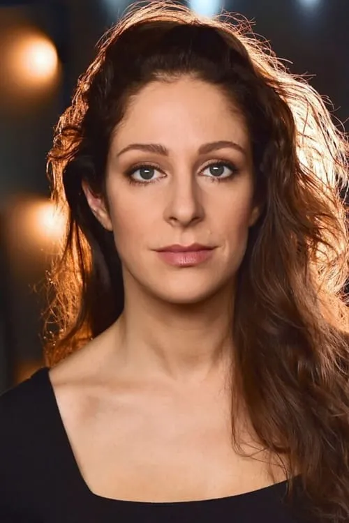 Ana Lopes interpretando a waitress (as Ana Paula Lopes)