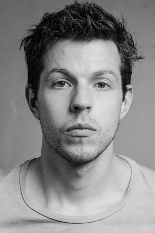 Andrés Delgado interpretando a Cesar