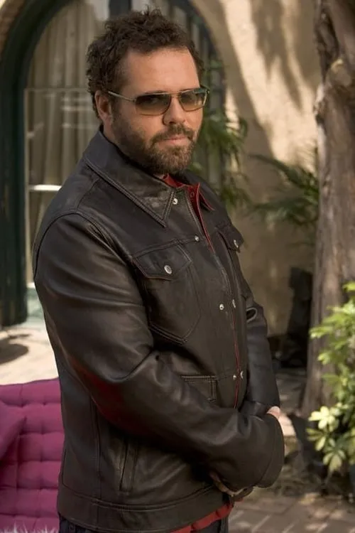 Andrew Farriss interpretando a Keyboards, Guitar