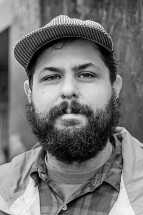 Andrew Lampert interpretando a 