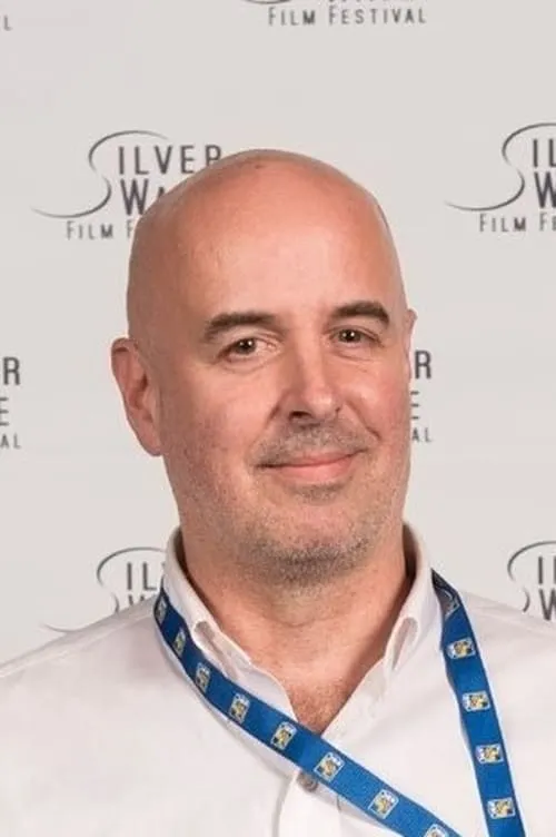 Bunthivy Nou ha trabajado con Andrew Long en 1 ocasiones