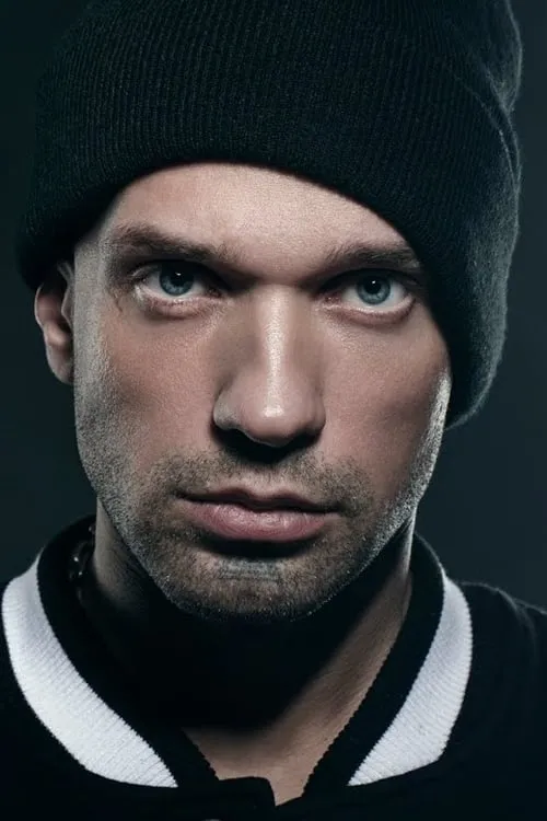 ???? ?????? ha trabajado con Andrey Menshikov en 1 ocasiones