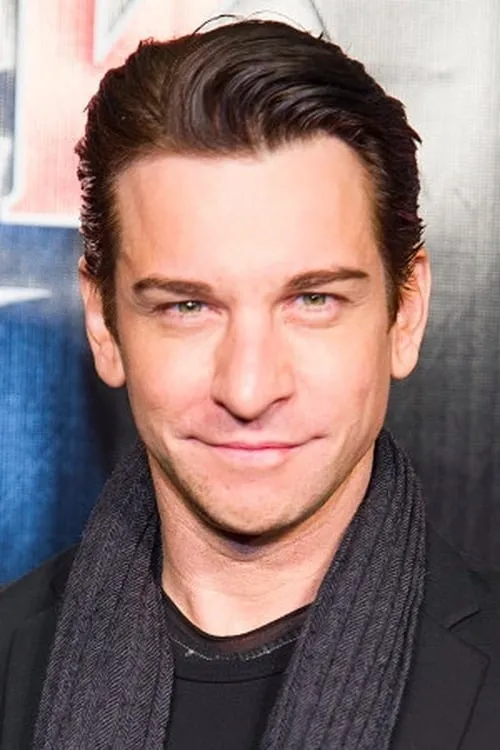 Andy Karl interpretando a Connor Carlisle
