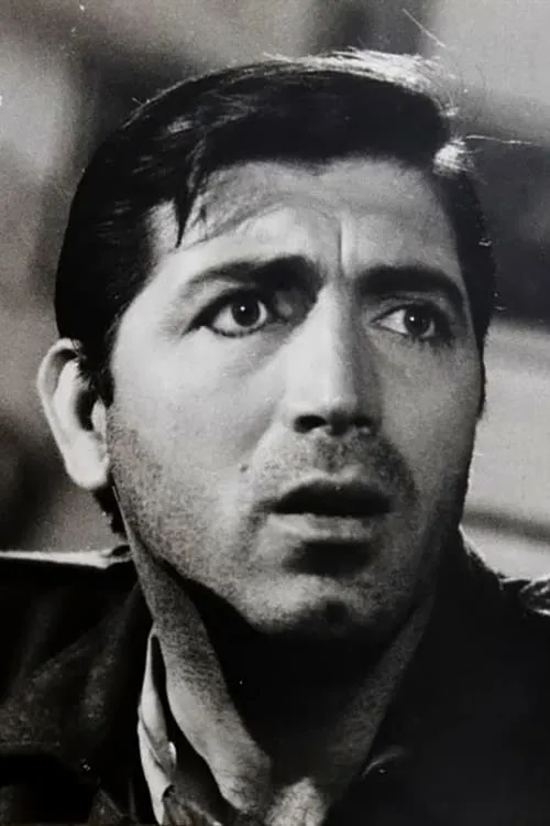 Anestis Vlahos interpretando a