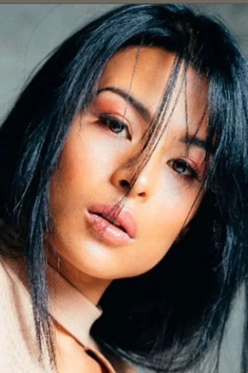 Ángela Cano — personaje: Ushe