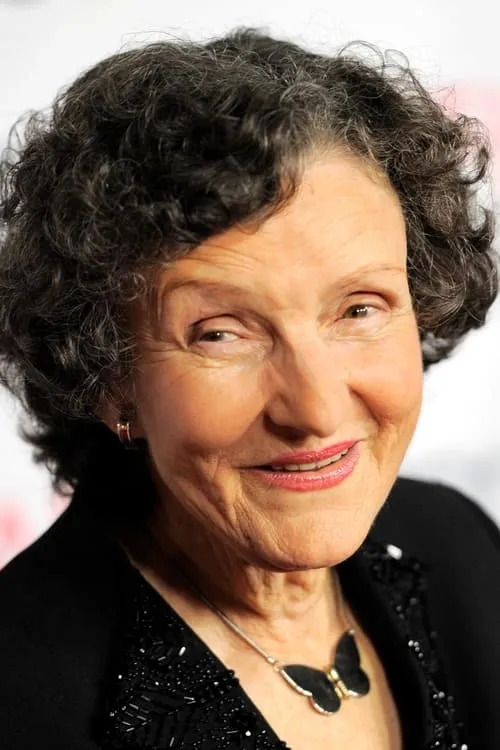 Jonathan Looper ha trabajado con Angela McEwan en 1 ocasiones