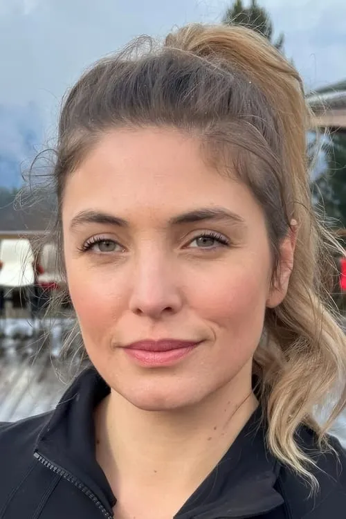 Angèle Vivier — personaje: Aurélie Carion