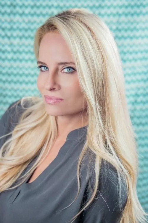 Michael Hall ha trabajado con Angie Willmott en 1 ocasiones