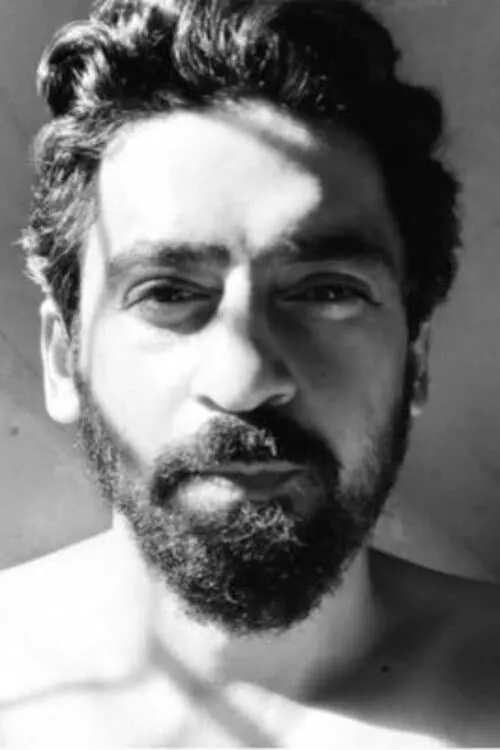 Ronica Singh ha trabajado con Anil Grover en 1 ocasiones