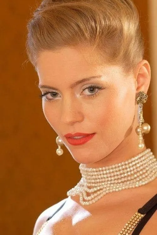 Saphira ha trabajado con Anja Juliette Laval en 1 ocasiones