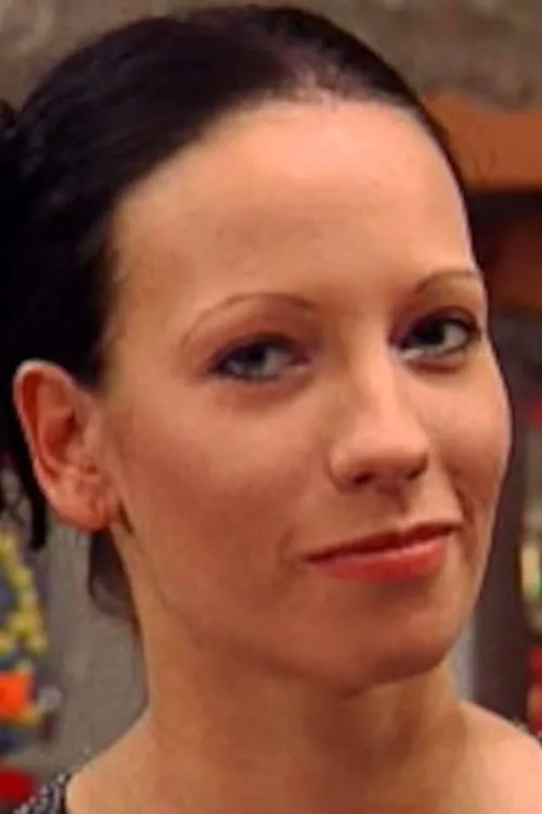 Tess ha trabajado con Anja en 1 ocasiones