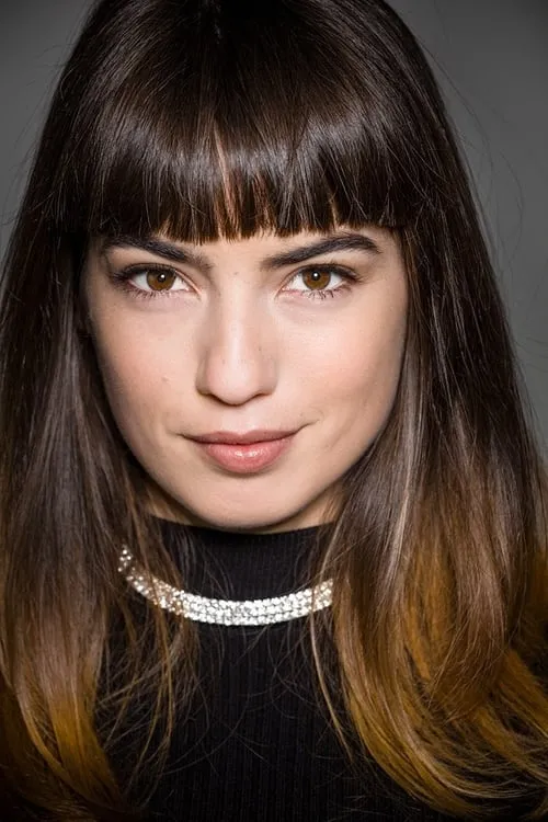 Anjela Nedyalkova interpretando a Veronika