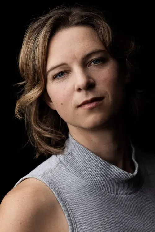 Anjorka Strechel interpretando a Karin