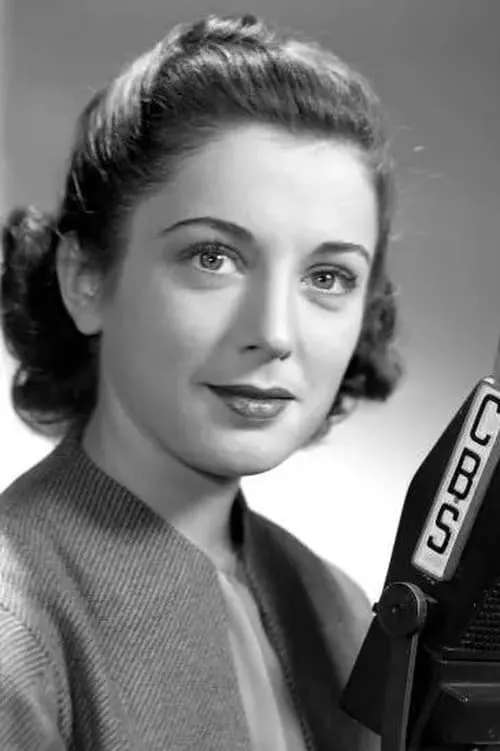 Ann Shepherd interpretando a Mrs. Howard