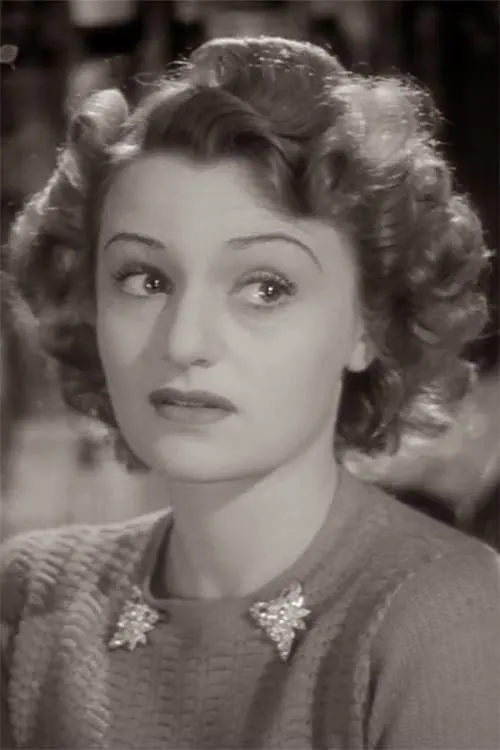 Anna Konstam interpretando a Mamie