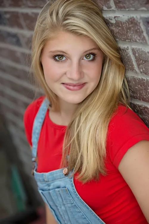 Anna Lasbury interpretando a Rivka Margolis