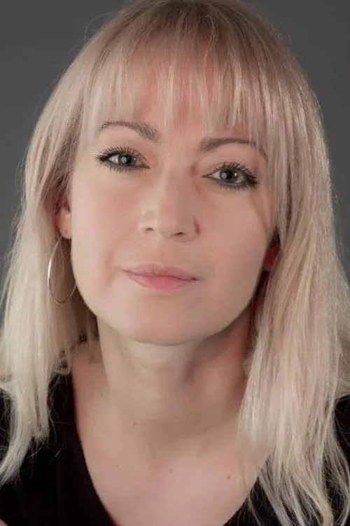 Anna Lebedeva interpretando a Liza