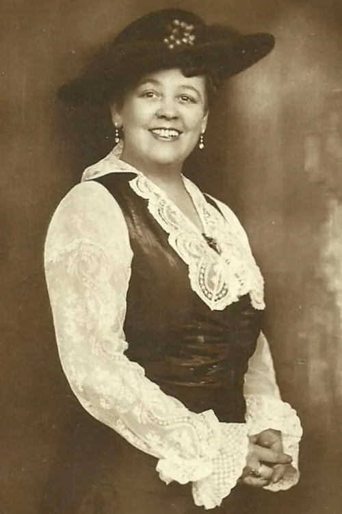 Anna Müller-Lincke interpretando a Eine Nachbarin Völkers