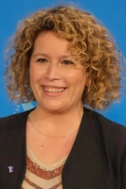 Anna Otin interpretando a