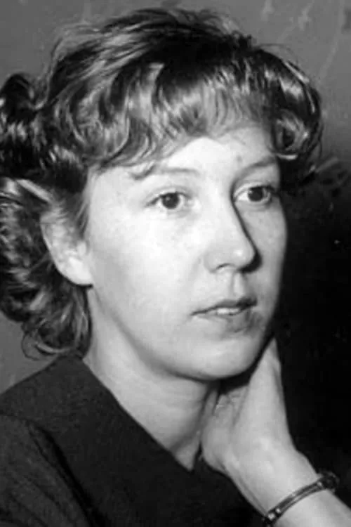 Anne-Marie Cazalis interpretando a Self (archive footage)