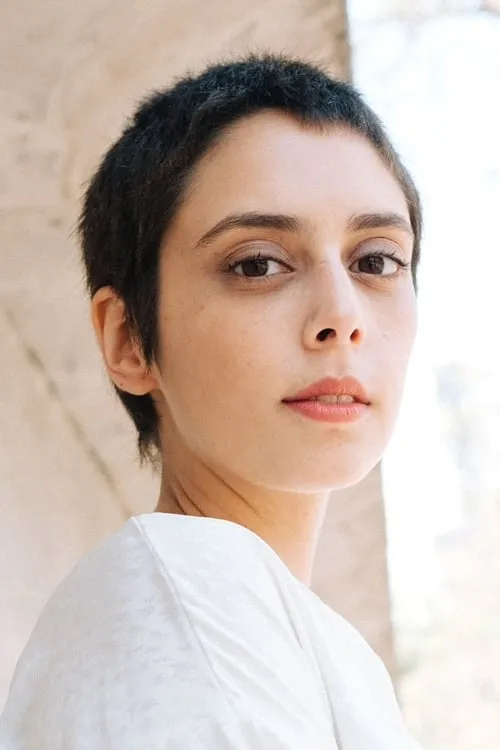 Clara Larrain ha trabajado con Antara Krögh en 1 ocasiones