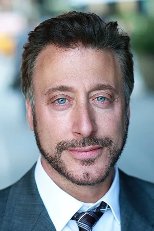 Anthony Grasso interpretando a 'Handsome' Johnny Palermo