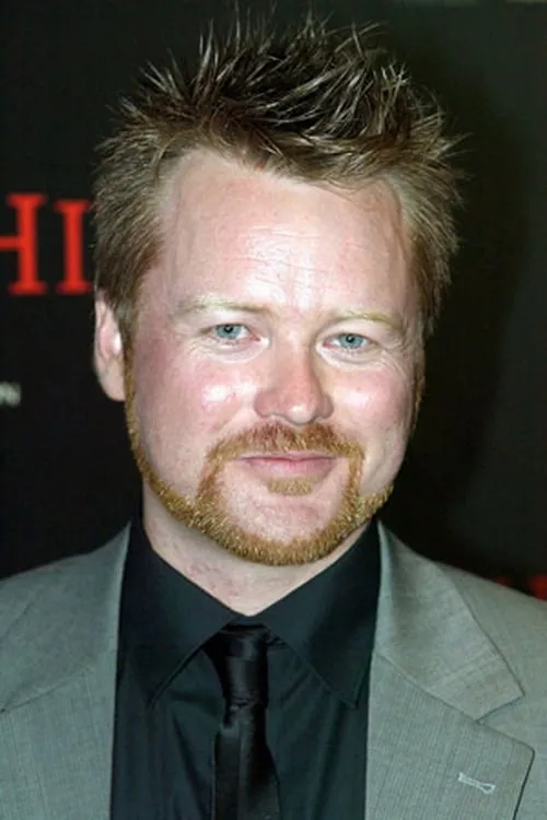 Anthony Hayes interpretando a Stevie Sprague