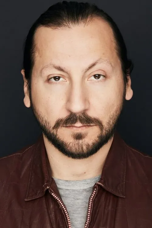 Anthony Rutowicz interpretando a Igor