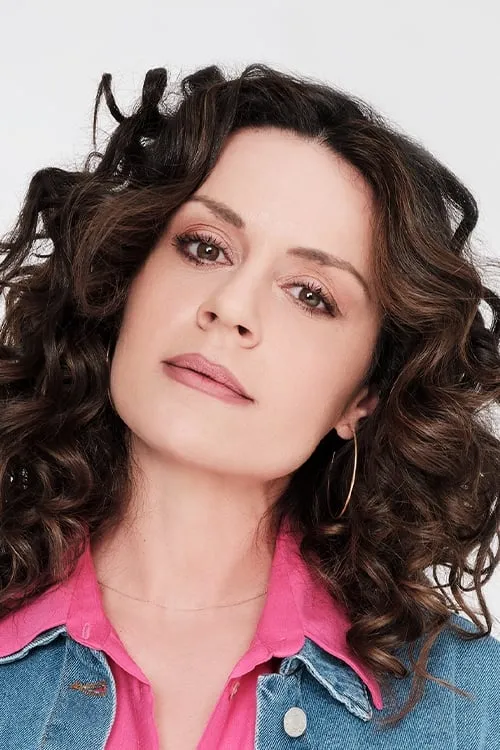 ?as????? ??d??ts?? ha trabajado con Antigoni Naka en 1 ocasiones