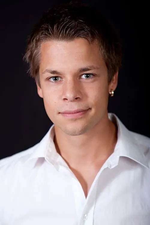 Antti Tiensuu — personaje: Anttu Silvennoinen