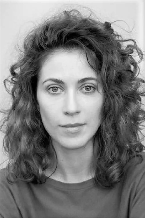 Aoife Nic Ardghail interpretando a Liz