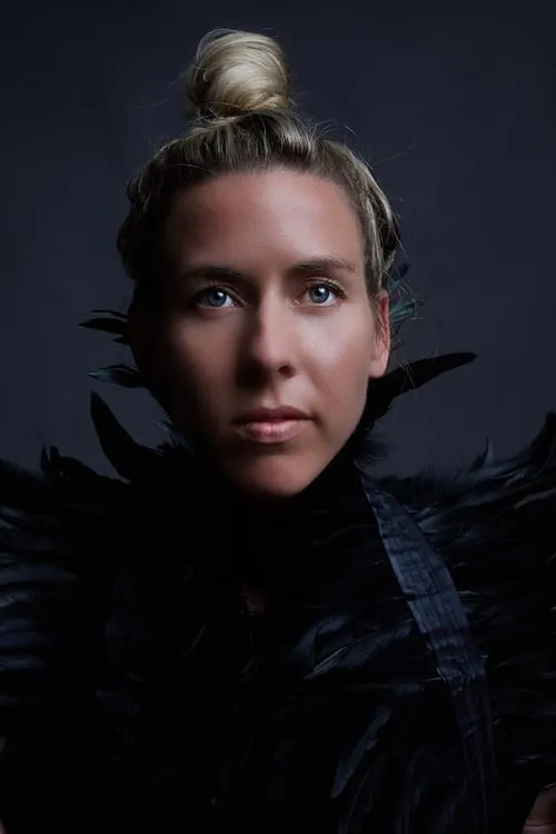 Devon Moyd ha trabajado con April Mauger en 1 ocasiones