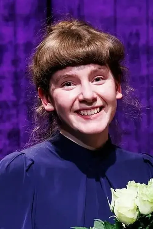 Arabella Antons interpretando a Sadu