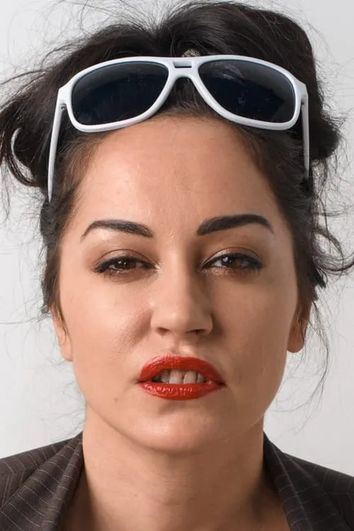 Araina Nespiak — personaje: Rachel Simmons