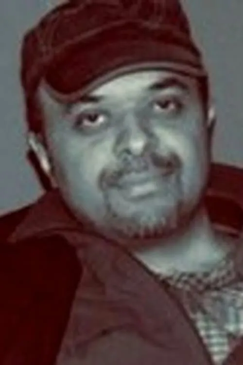 Arash Nozari interpretando a 