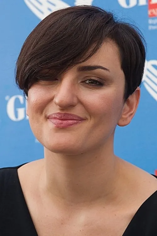 Arisa interpretando a Paola