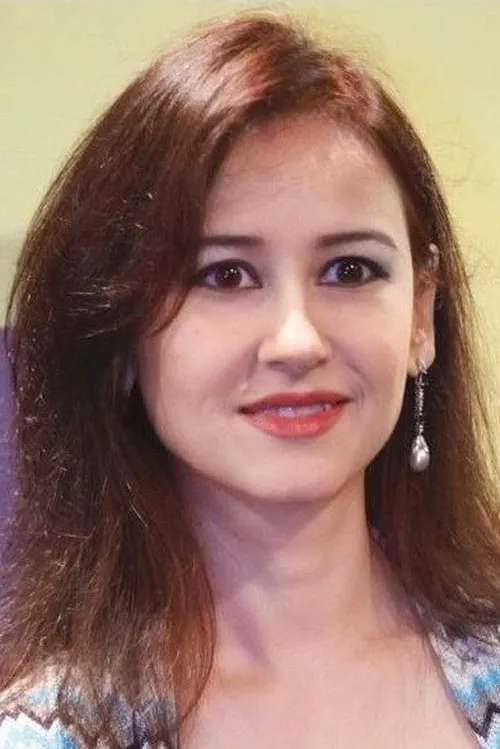 Arjumand Rahim — personaje: Firdouz / Choti Aapa