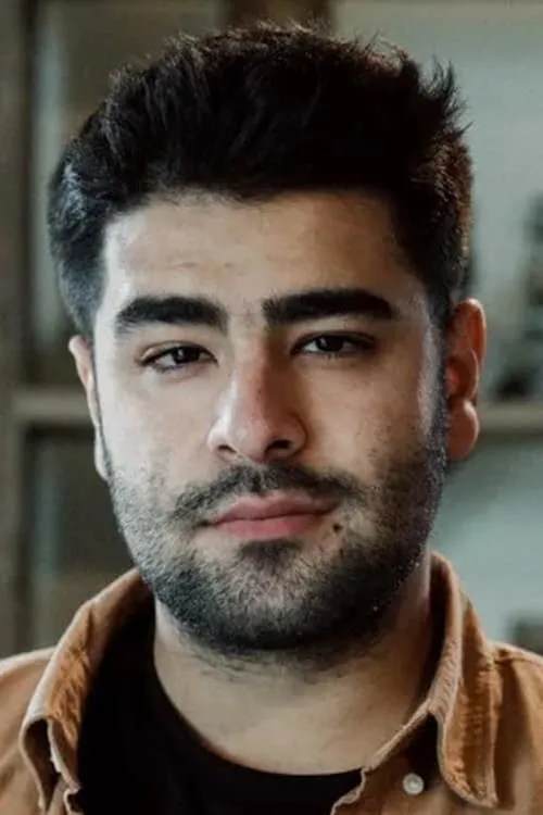 Armin Mola — personaje: Armin