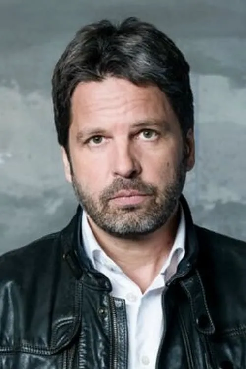 Arnaud Poivre D'Arvor en su biografía y filmografía