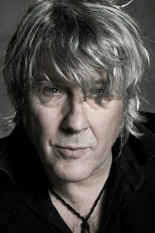 Arno interpretando a Arno