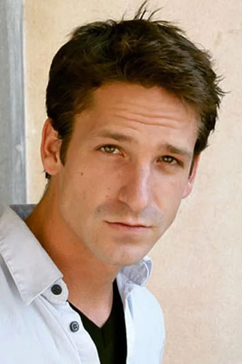 Arthur Bridgers interpretando a Donny Flynn