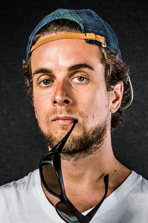 Arthur Comeau — personaje: Himself